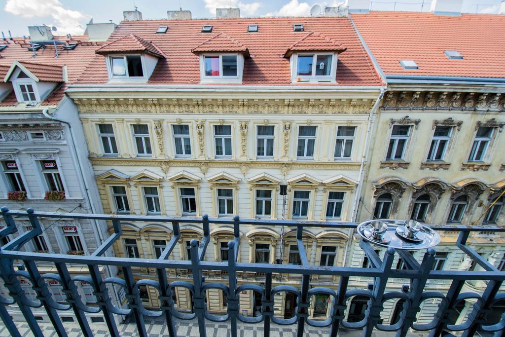 Labyrinth Apartments By Ruterra Praga Exterior foto